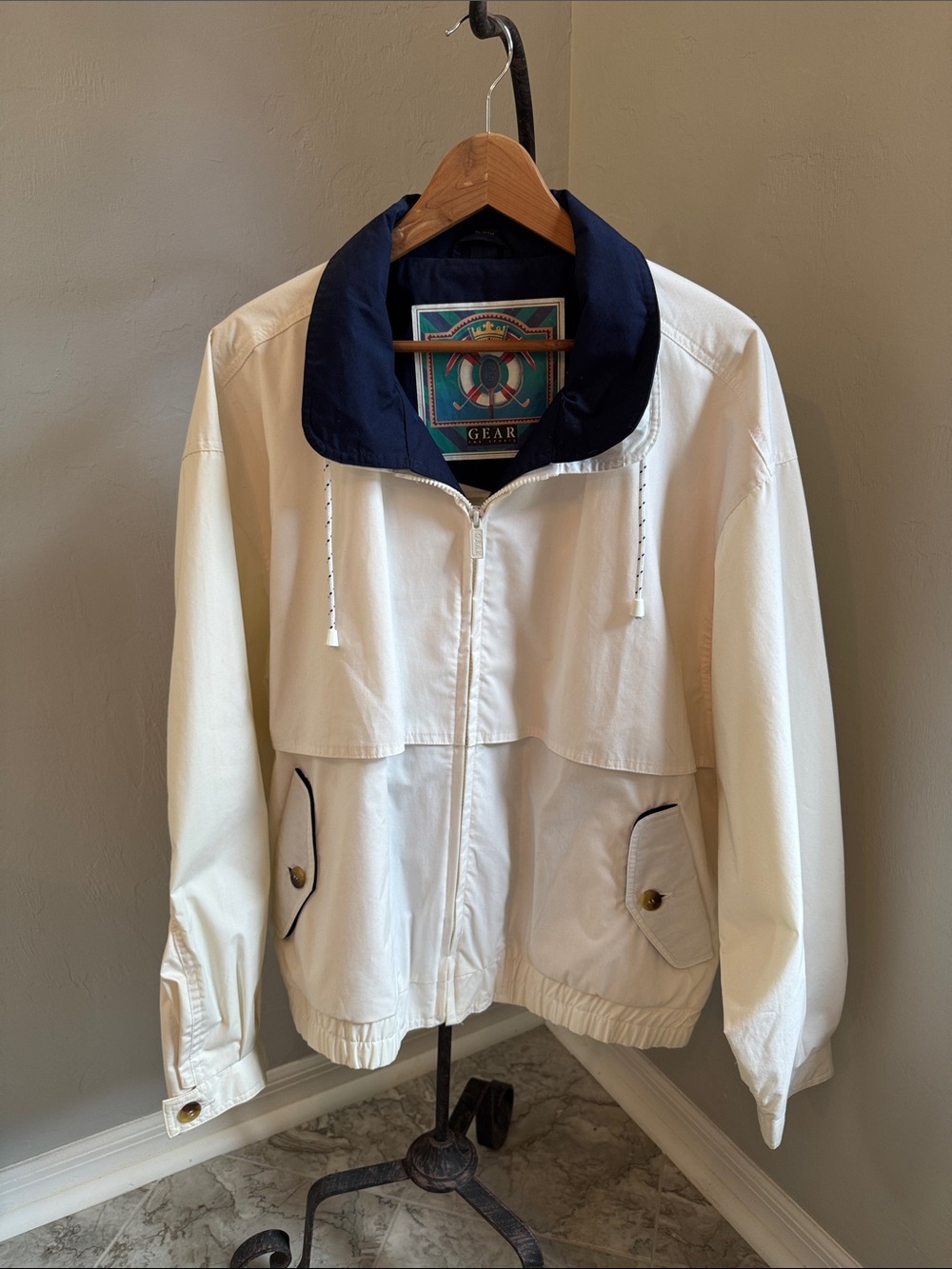 Gear For Sports White Windbreaker with Navy Collar. Size large